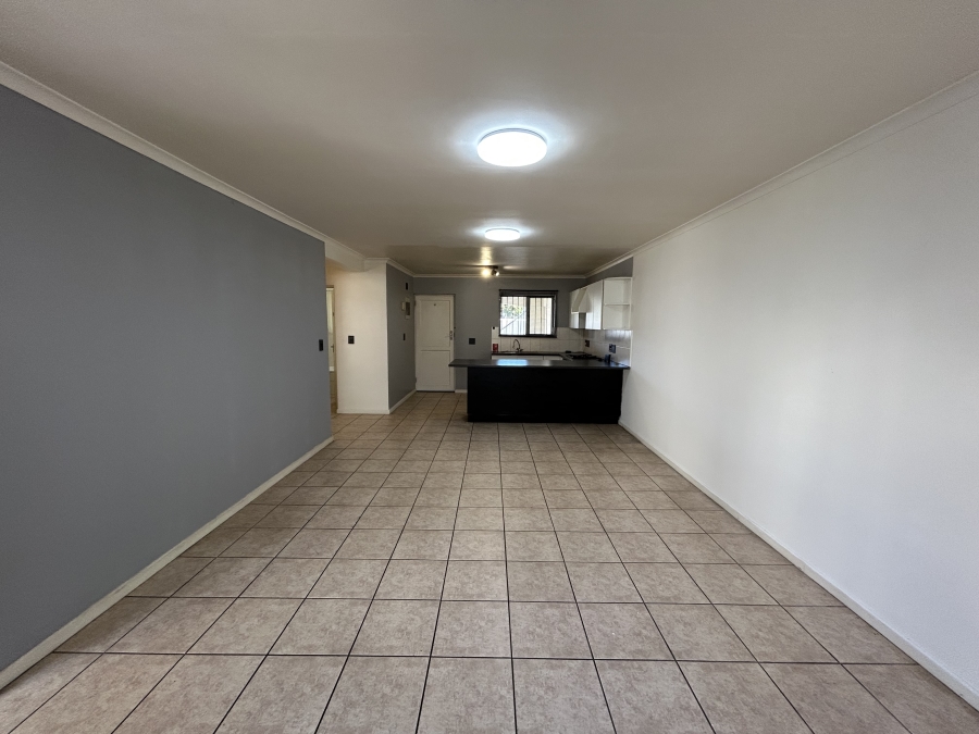 To Let 2 Bedroom Property for Rent in Royal Ascot Western Cape